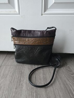GreatBags Maple Leather USA Patchwork Tooled Crossbody Bag Croc Embossed